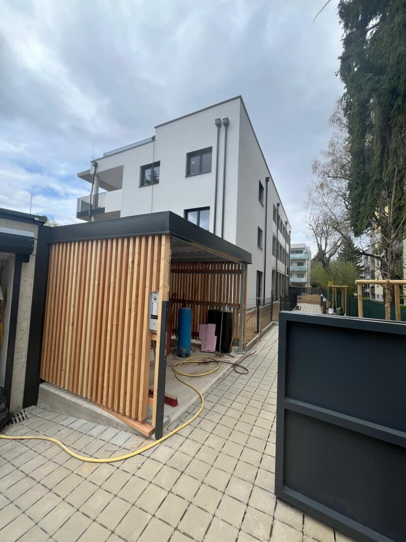 ERSTBEZUG : Überaus elysische Eineinhalbzimmerwohnung mit Tiefgaragrenplatz und Balkon im Bezirk St. Peter, zur Miete!