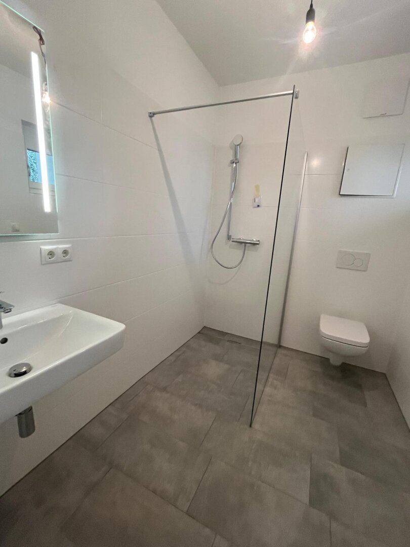 ERSTBEZUG : Überaus elysische Eineinhalbzimmerwohnung mit Tiefgaragrenplatz und Balkon im Bezirk St. Peter, zur Miete!