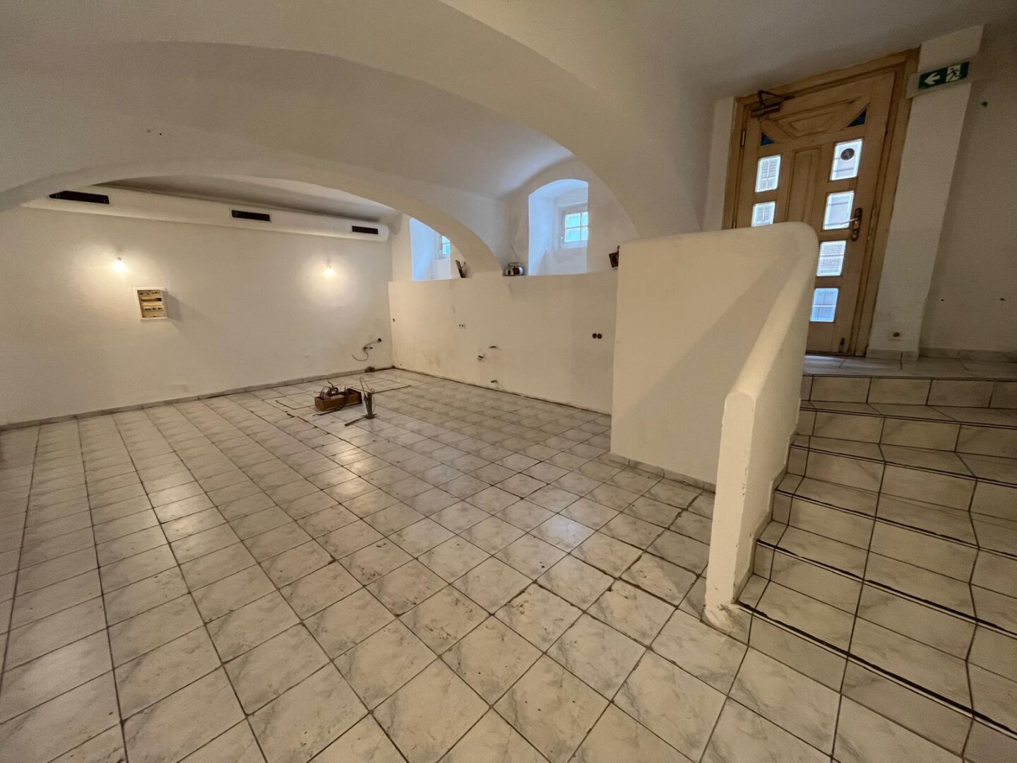 Büro, Praxis, Atelier, Seminarraum oder Vereinshaus & Bürofläche – Der perfekte Ort für Teams und Projekte zur Miete in der Gartengasse!