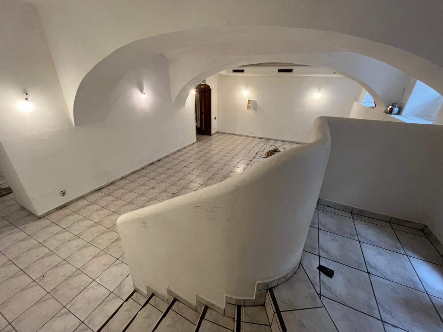 Büro, Praxis, Atelier, Seminarraum oder Vereinshaus & Bürofläche – Der perfekte Ort für Teams und Projekte zur Miete in der Gartengasse!