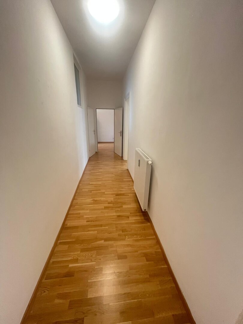 Charmante Zweieinhalbzimmer-Wohnung in St. Leonhard: Ihr neues Zuhause mit Balkon zur Miete!