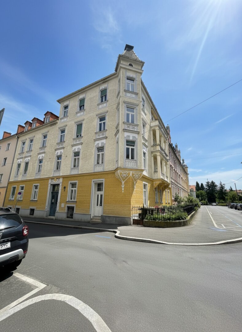 Exzeptionelle & ausgesprochen gepflegte Büro- oder Praxisfläche mit Balkon im Herzen von St. Leonhard – Ihr neuer Standort in Graz zur Miete!
