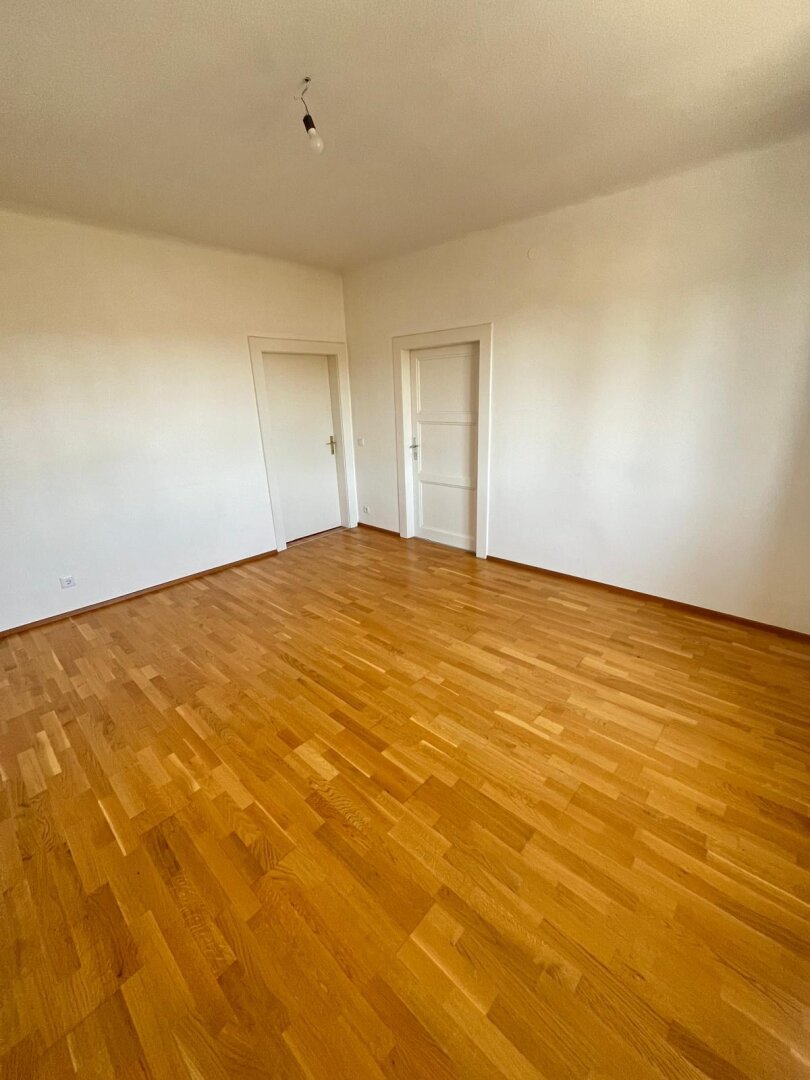 Gemütliche Zwei-Zimmer-Oase in Hergottwiesgasse: Modernisiert, WG-tauglich und ideal zur Miete! Haustiere sind herzlich willkommen.