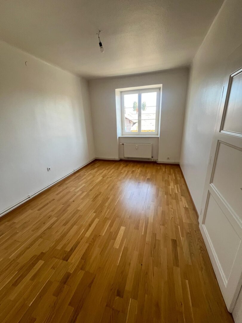 Gemütliche Zwei-Zimmer-Oase in Hergottwiesgasse: Modernisiert, WG-tauglich und ideal zur Miete! Haustiere sind herzlich willkommen.