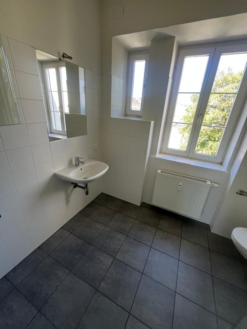 Gemütliche Zwei-Zimmer-Oase in Hergottwiesgasse: Modernisiert, WG-tauglich und ideal zur Miete! Haustiere sind herzlich willkommen.