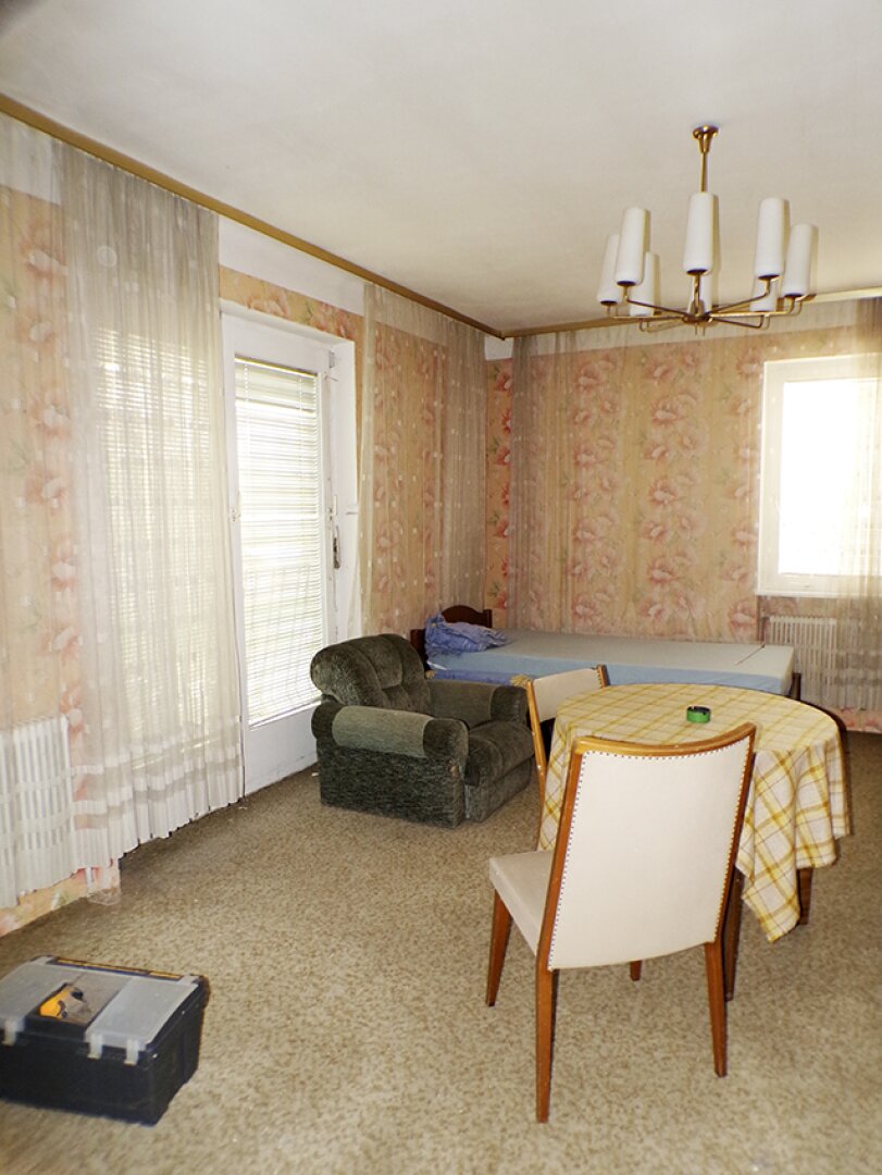 Linke Hälfte OG: Zimmer