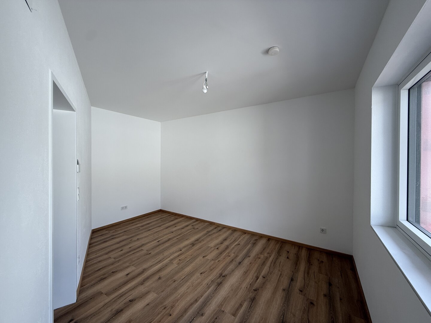 Exklusives Neubauprojekt: 4-Zimmer Wohnung mit Garten & Terrasse