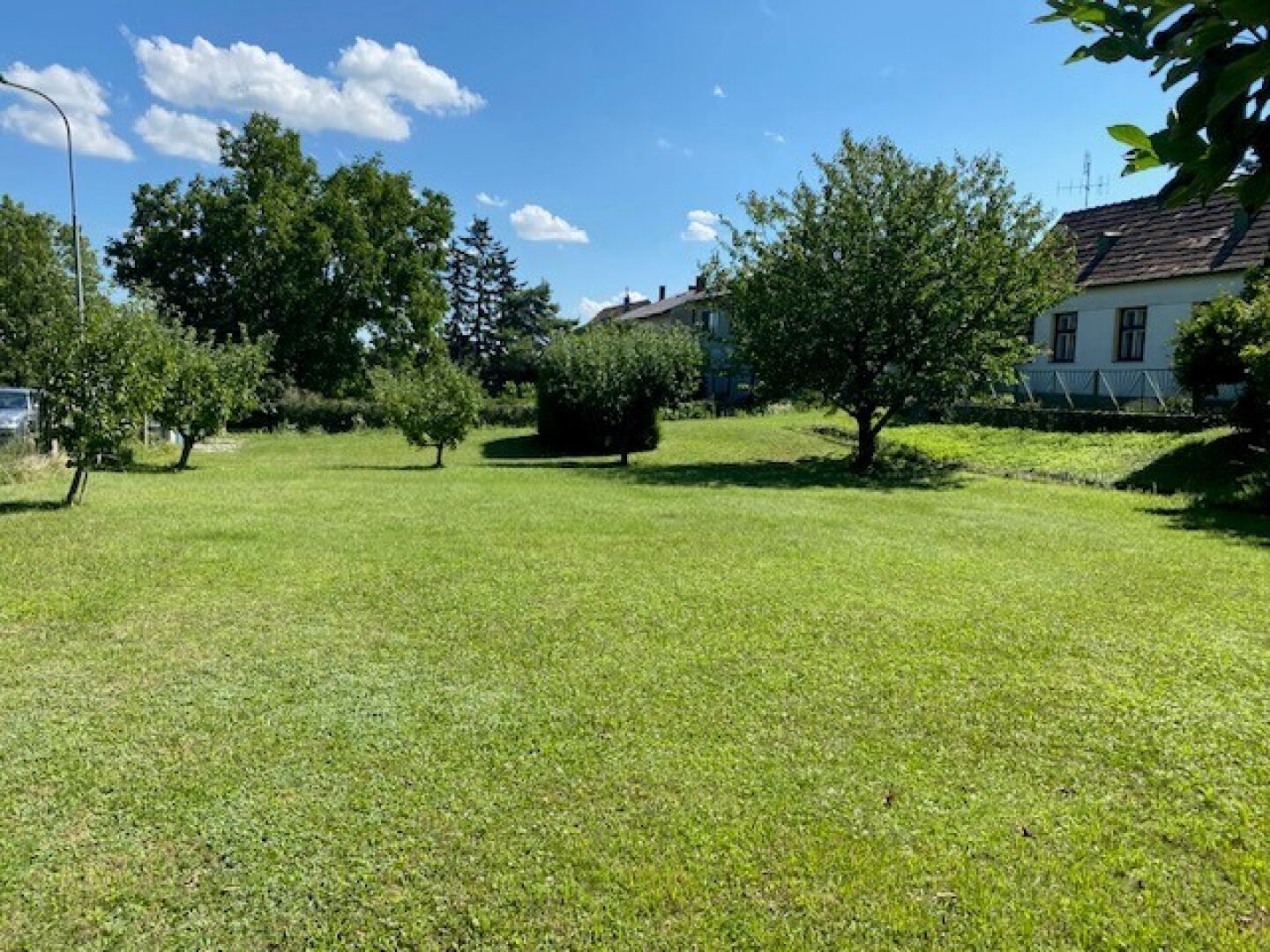 Grundstück mit 1.947 m² für ein Einfamilienhaus oder Bauträgerprojekt!