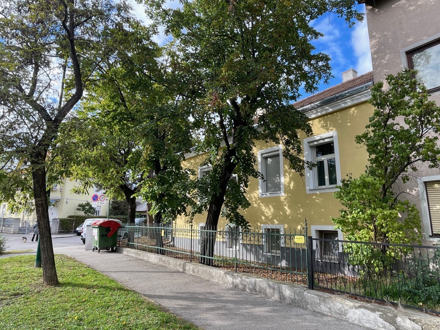 Attraktives Zinshaus in Mödling: Renditeobjekt mit 657,42 m² für 698.000 €!