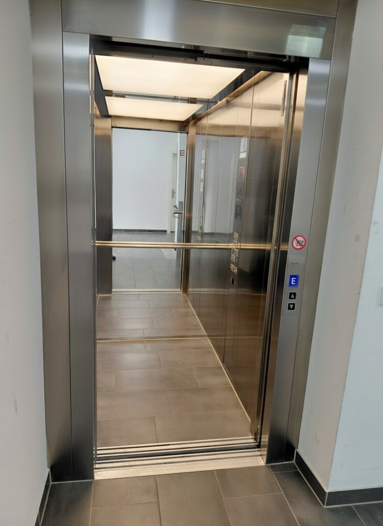 Neuwertige 4-Zimmer-Wohnung mit Garagenplatz & Terrasse