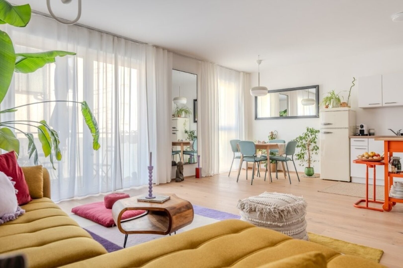 Stilvolle Neubauwohnung mit Balkon in schöner Wohnlage