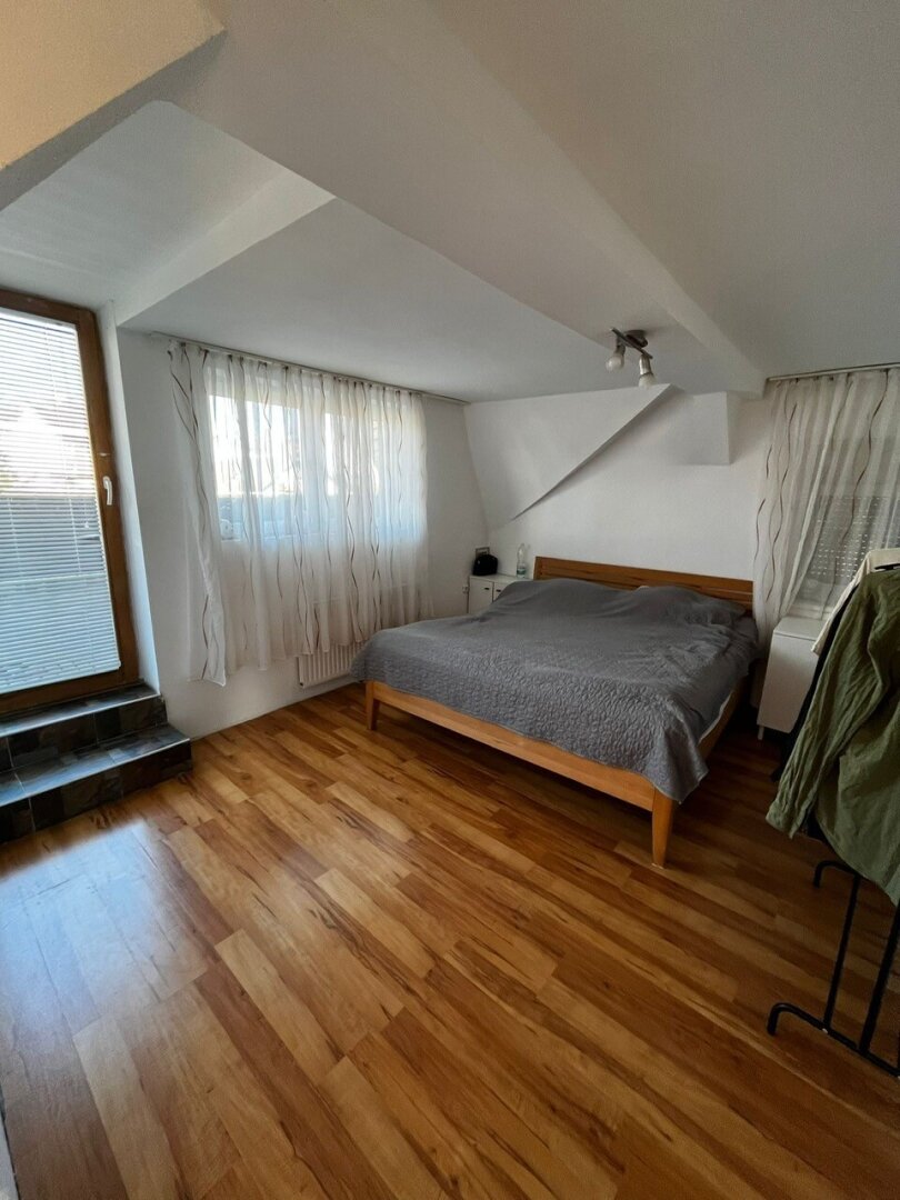 Mehrfamilienhaus mit 4 Wohnungen in verschiedenen Größen.