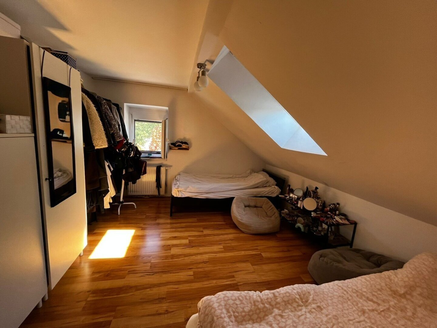 Mehrfamilienhaus mit 4 Wohnungen in verschiedenen Größen.