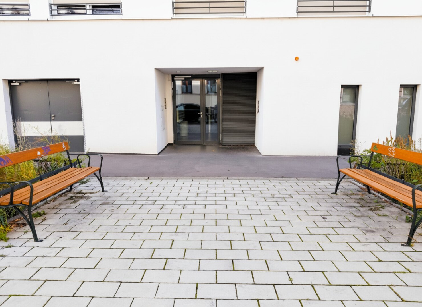 Büro bzw. Praxis mit Garagenplatz
