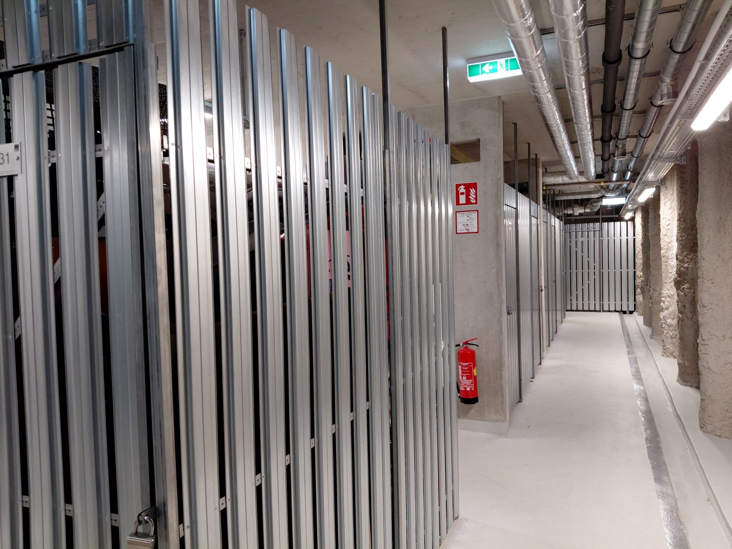 Büro bzw. Praxis mit Garagenplatz