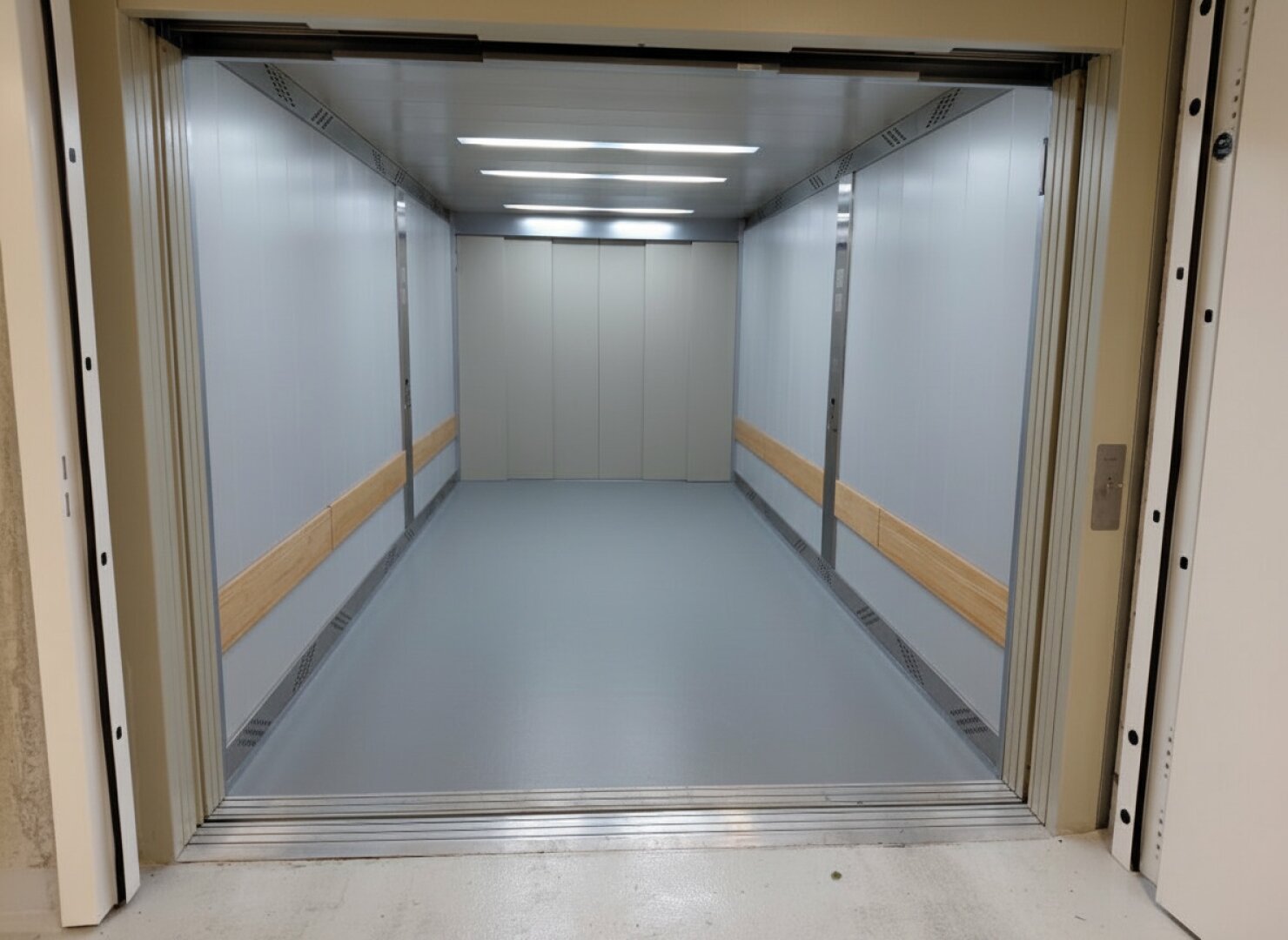 Büro bzw. Praxis mit Garagenplatz
