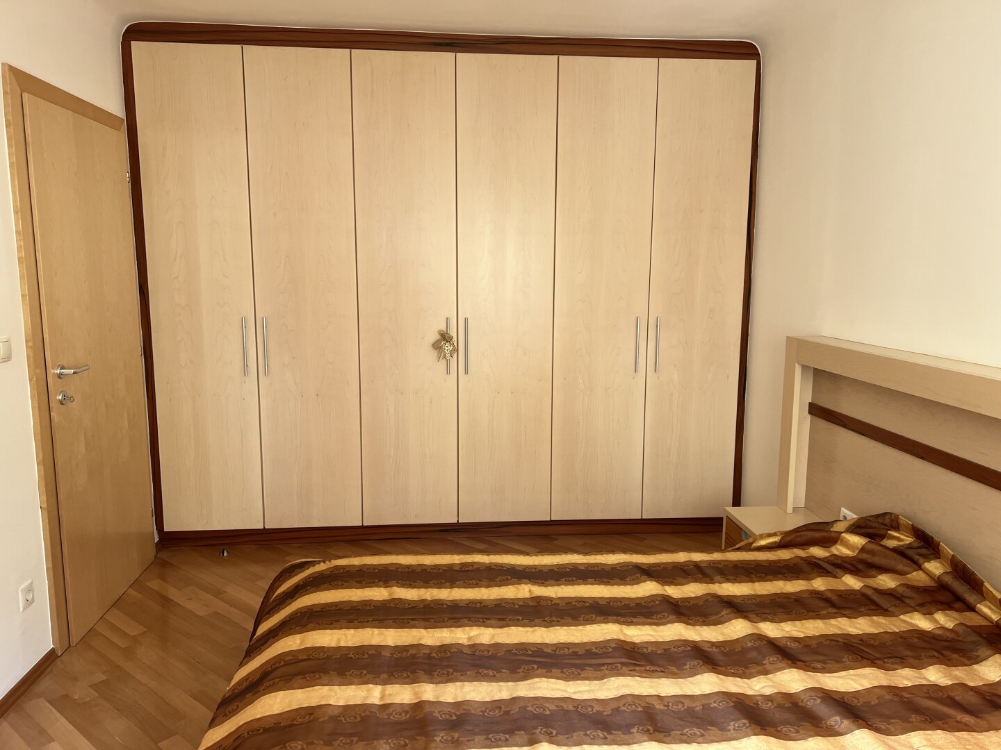 Schlafzimmer mit Einbauschrank