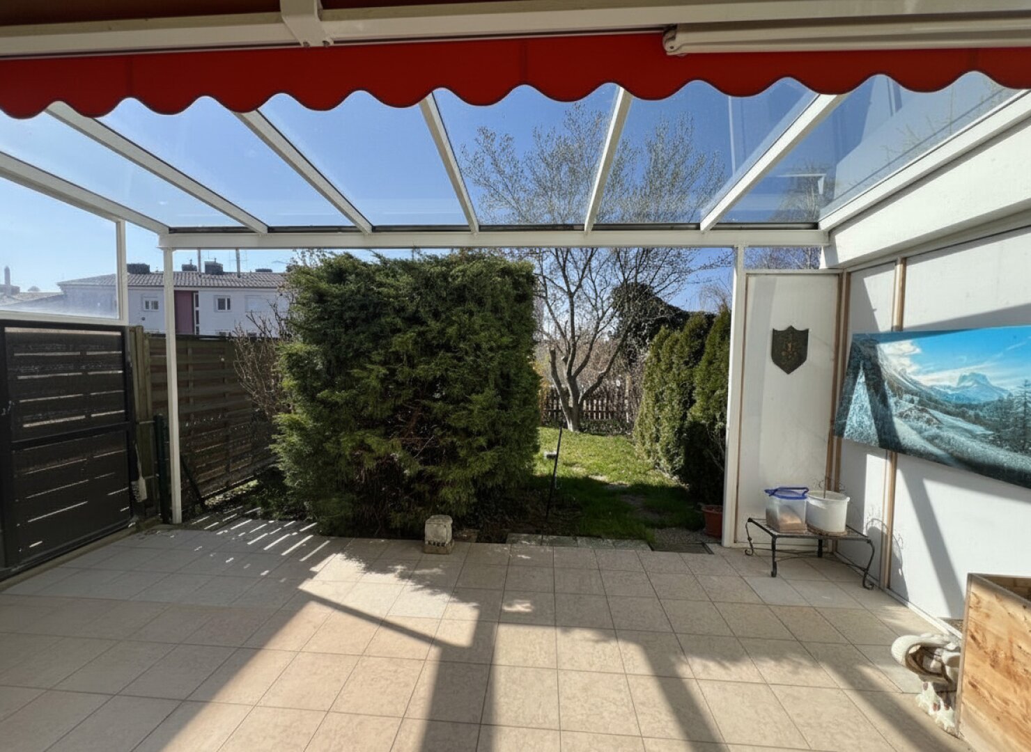 Reihenhausähnliche Wohnung mit Garten, Terrasse und Garage in Mistelbach