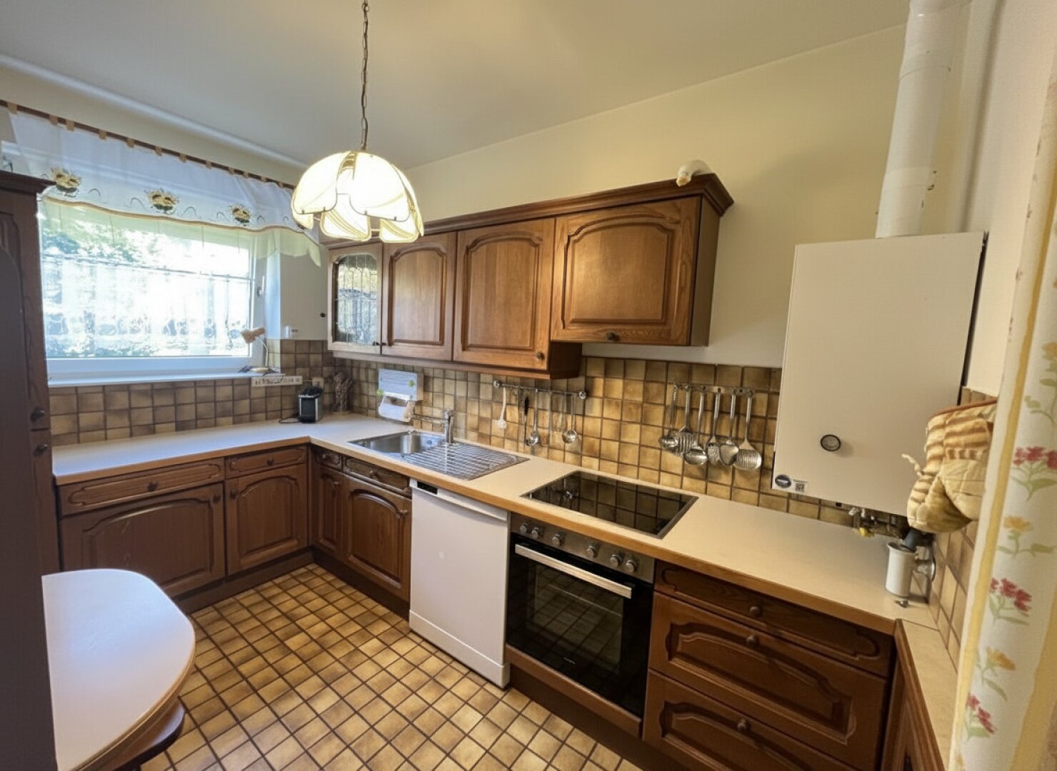 Reihenhausähnliche Wohnung mit Garten, Terrasse und Garage in Mistelbach