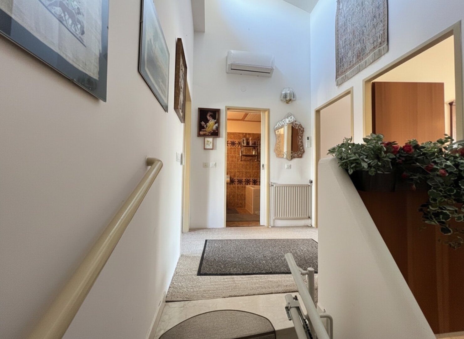 Reihenhausähnliche Wohnung mit Garten, Terrasse und Garage in Mistelbach