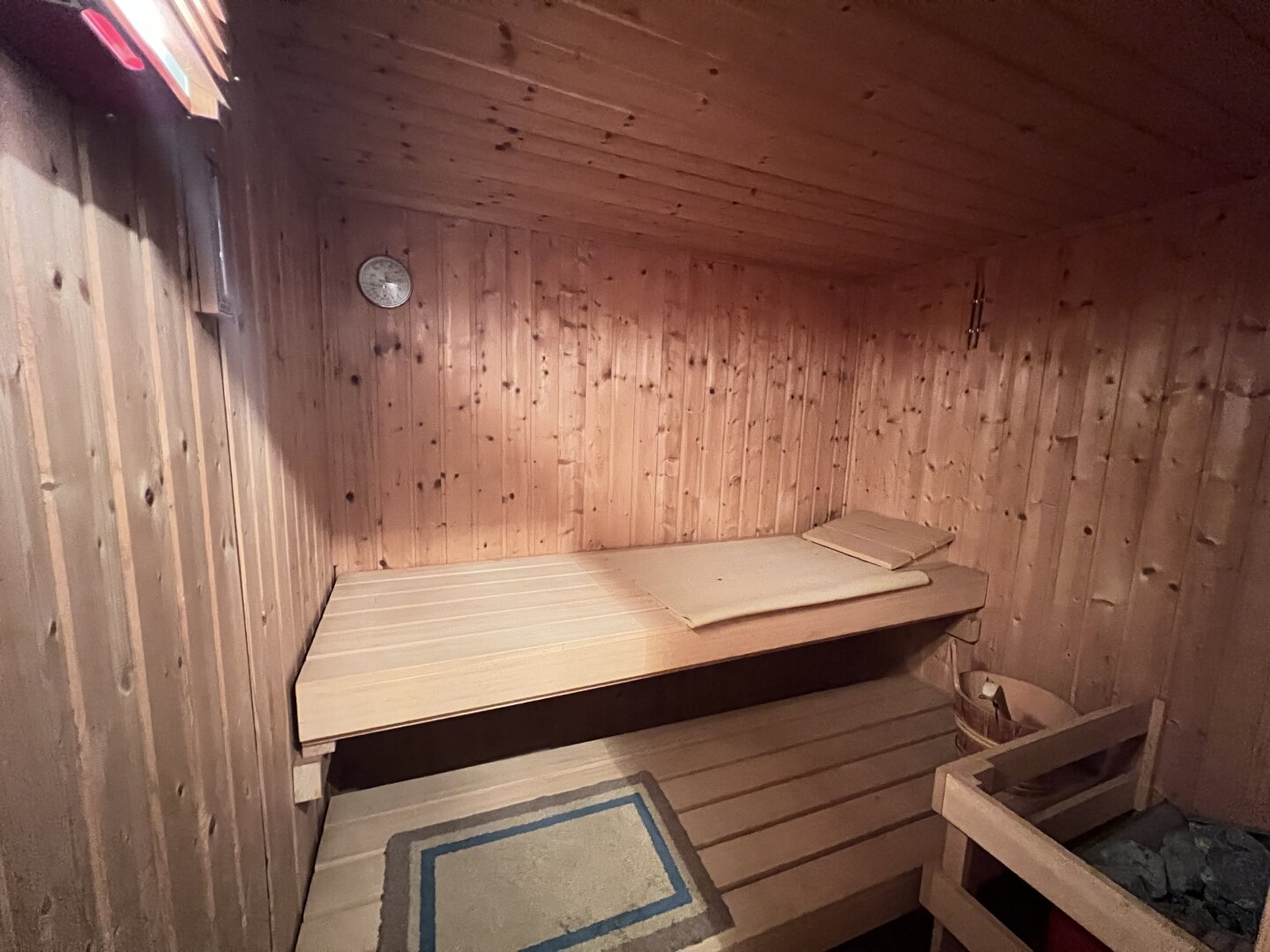 Reihenhausähnliche Wohnung mit Garten, Terrasse und Garage in Mistelbach