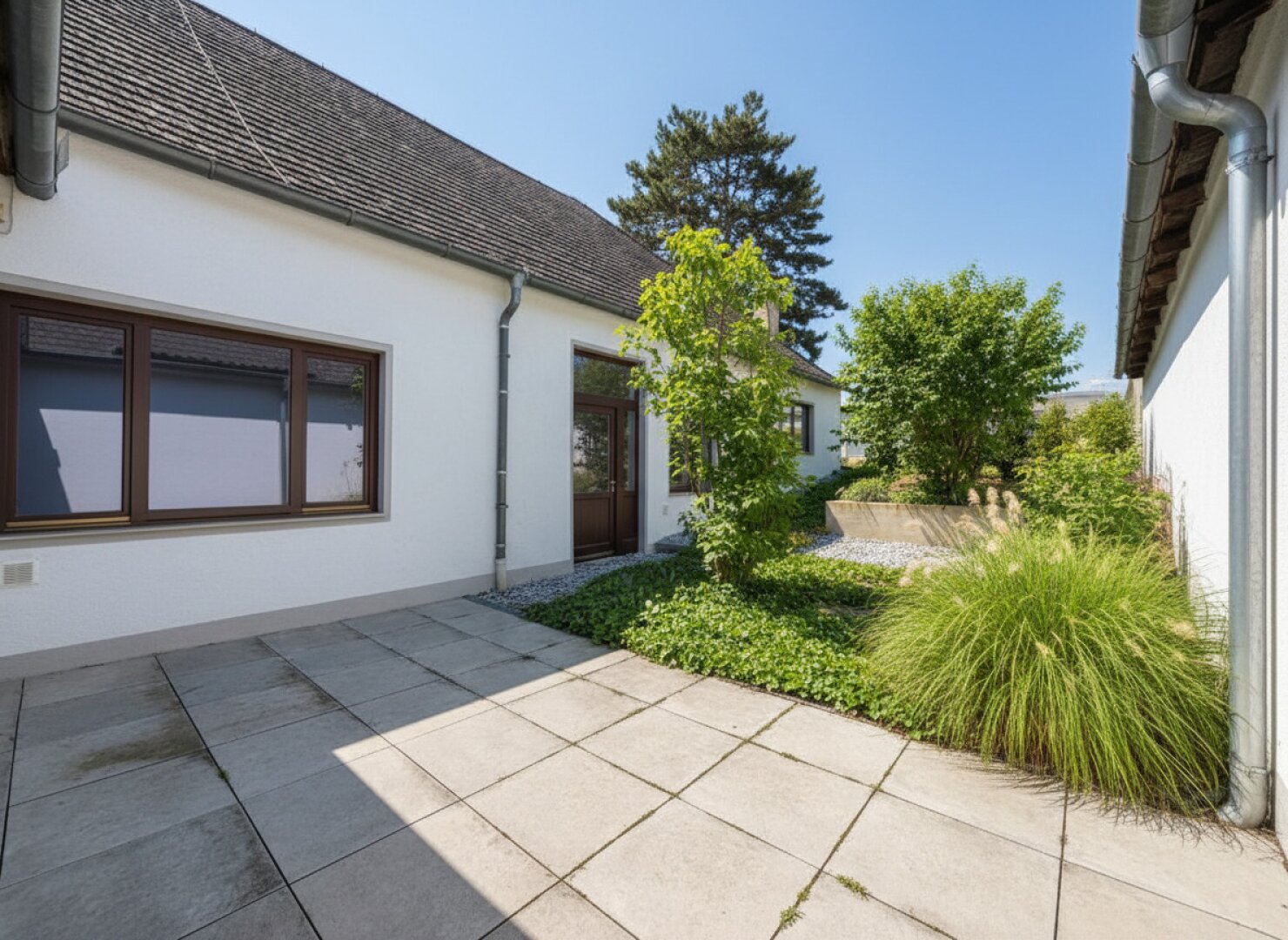 Atrium-Terrasse und Garten