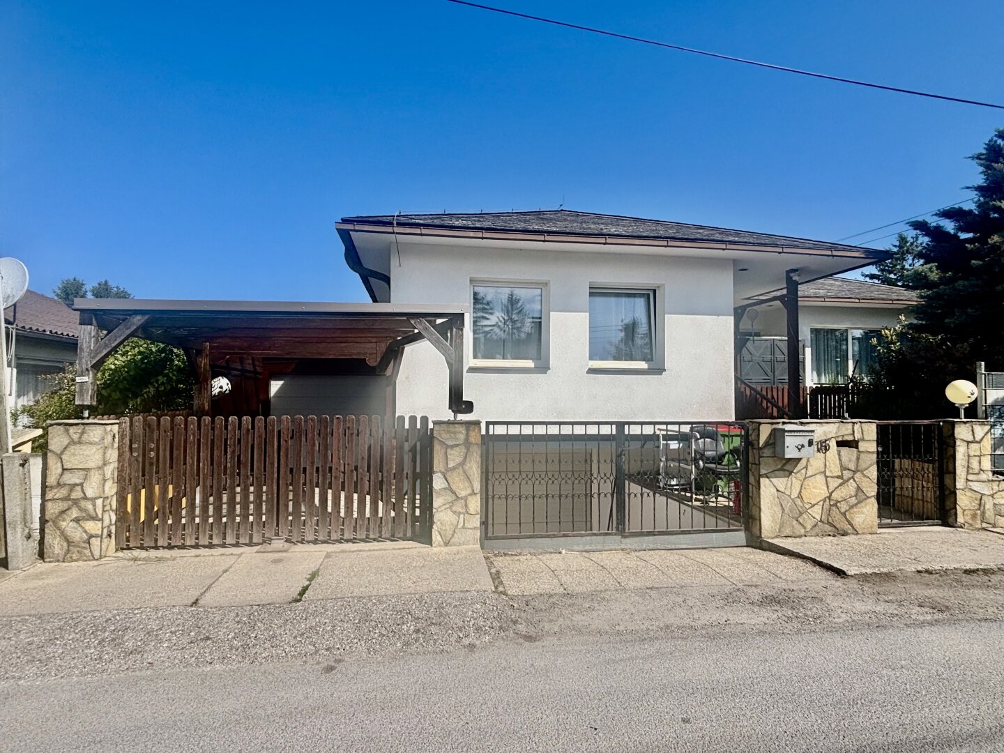 Bungalow mit Pool in Straßhof an der Nordbahn