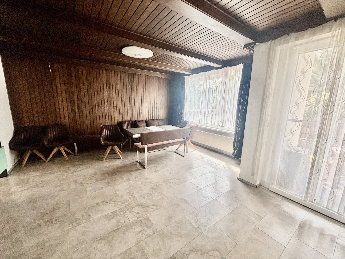 Bungalow mit Pool in Straßhof an der Nordbahn