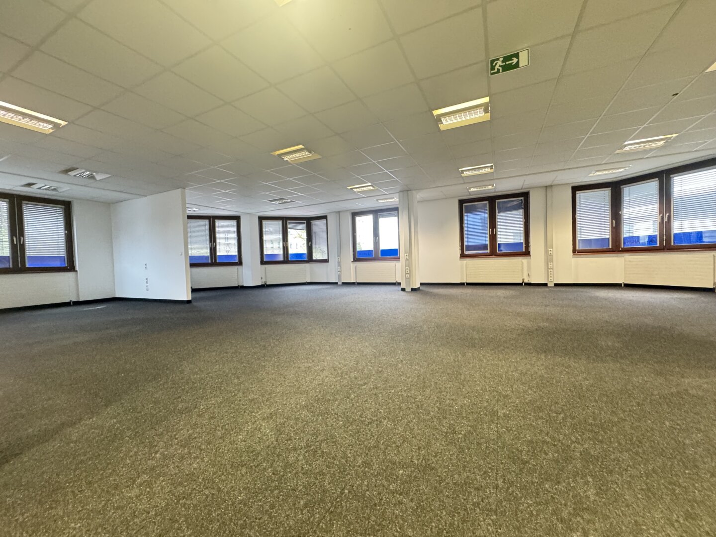Großzügige Büro/Praxis 1 OG in Top Lage – ca. 423 m² Ideal für Ihr Business!