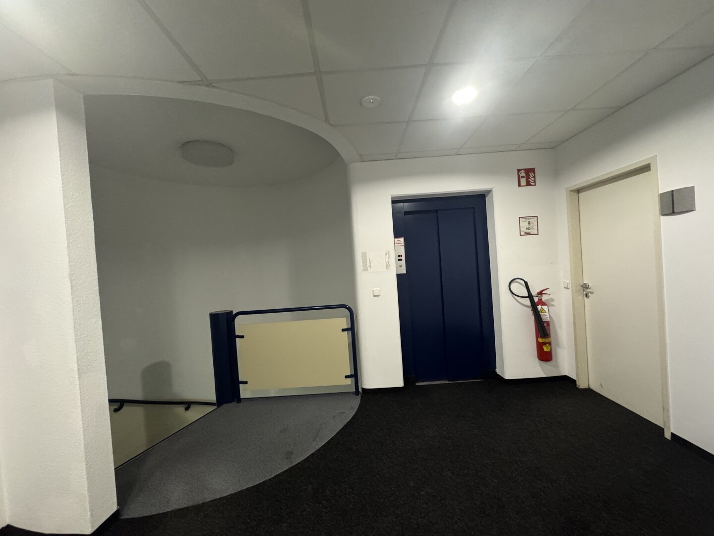 Großzügige Büro/Praxis 2 OG in Top Lage – 423 m² Ideal für Ihr Business!