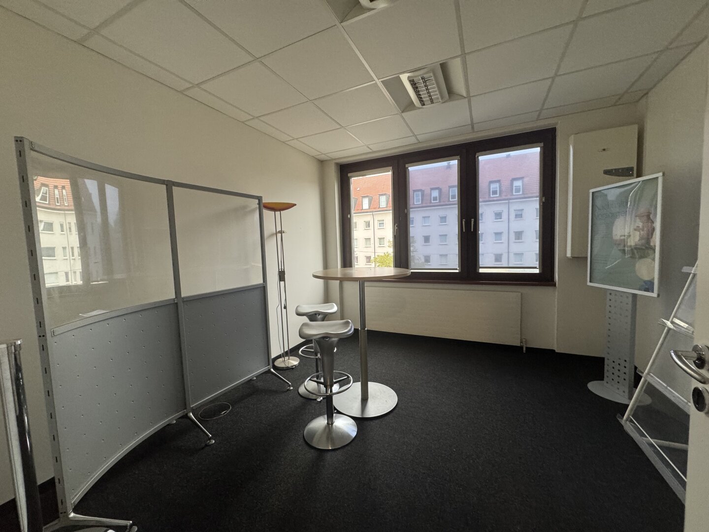 Großzügige Büro/Praxis 2 OG in Top Lage – 423 m² Ideal für Ihr Business!