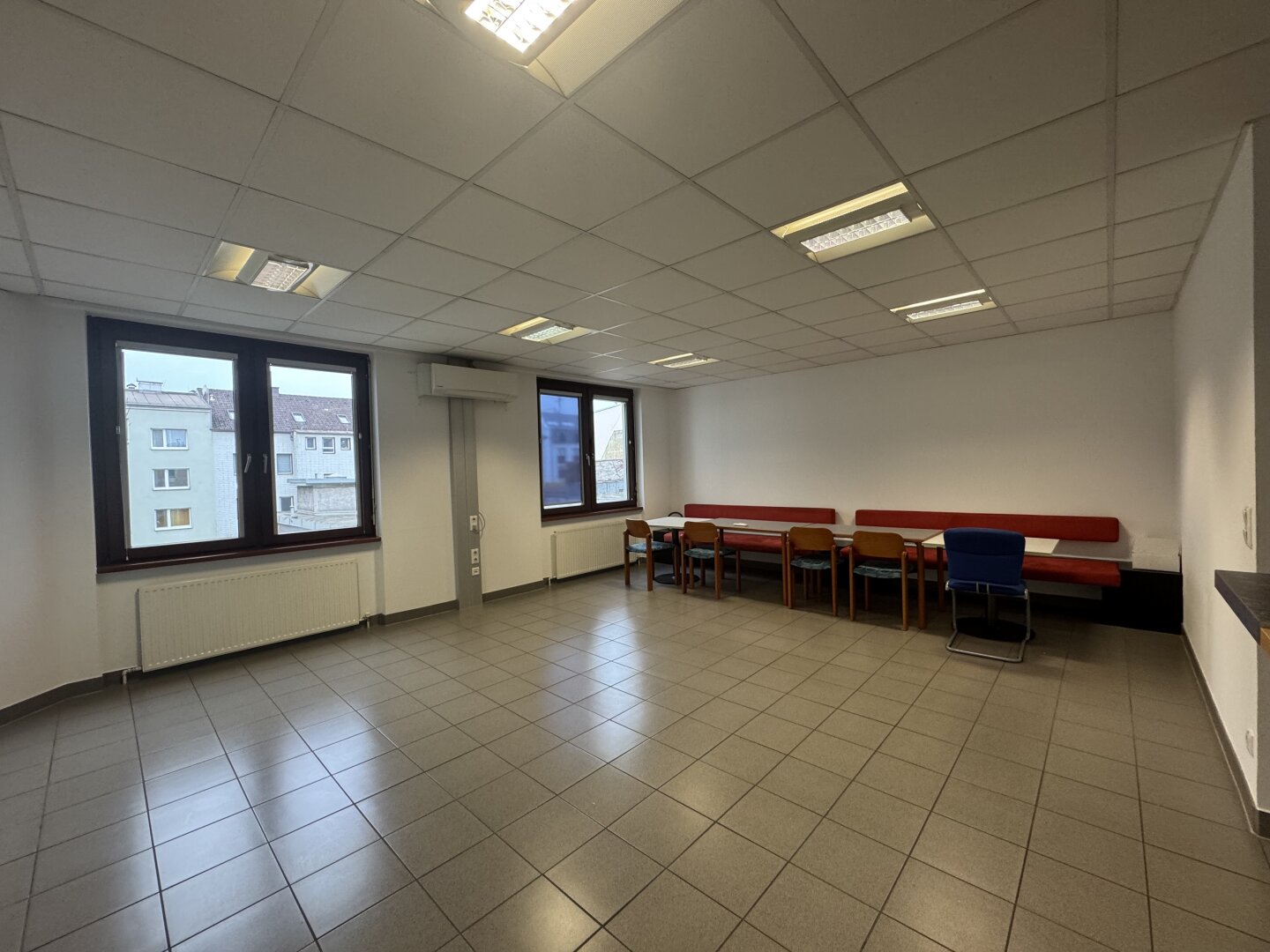 Großzügige Büro/Praxis 2 OG in Top Lage – 423 m² Ideal für Ihr Business!