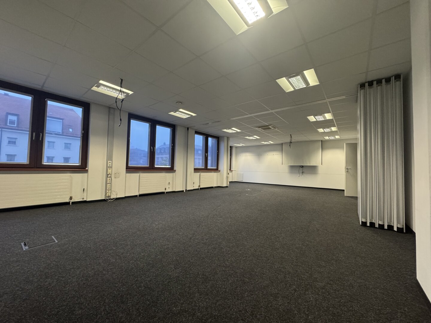 Großzügige Büro/Praxis 2 OG in Top Lage – 423 m² Ideal für Ihr Business!