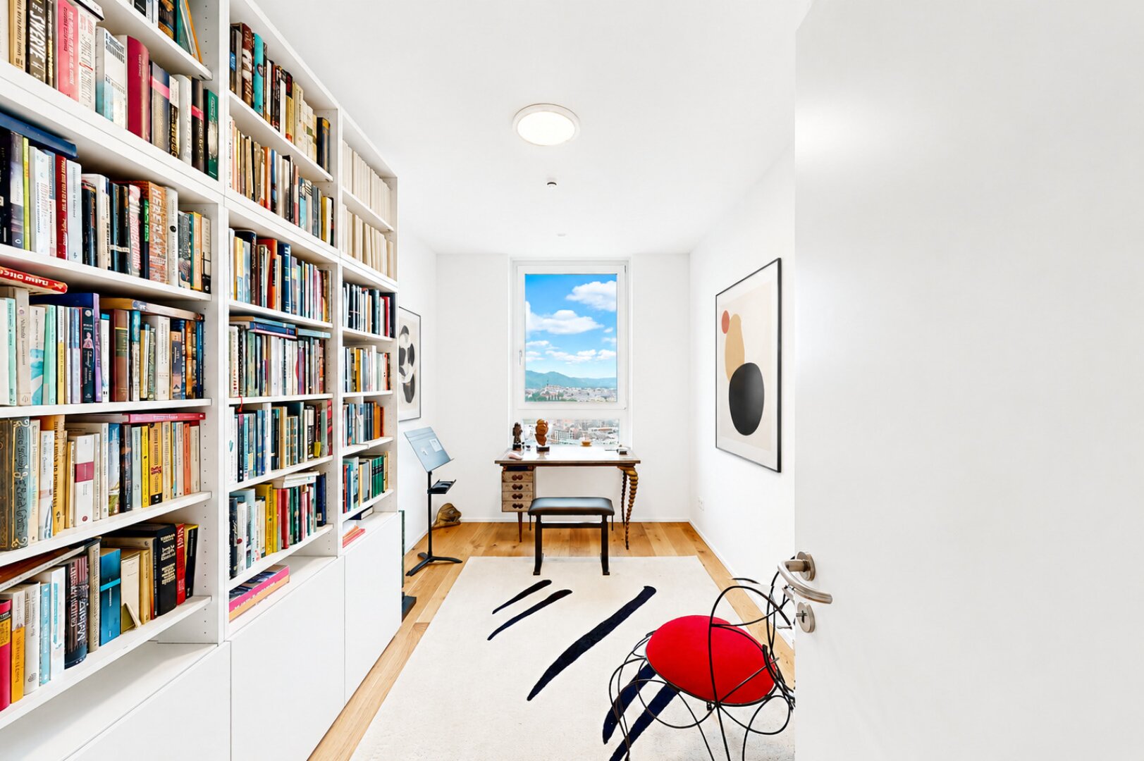 EXKLUSIVE 4-ZIMMER-WOHNUNG MIT FERNBLICK