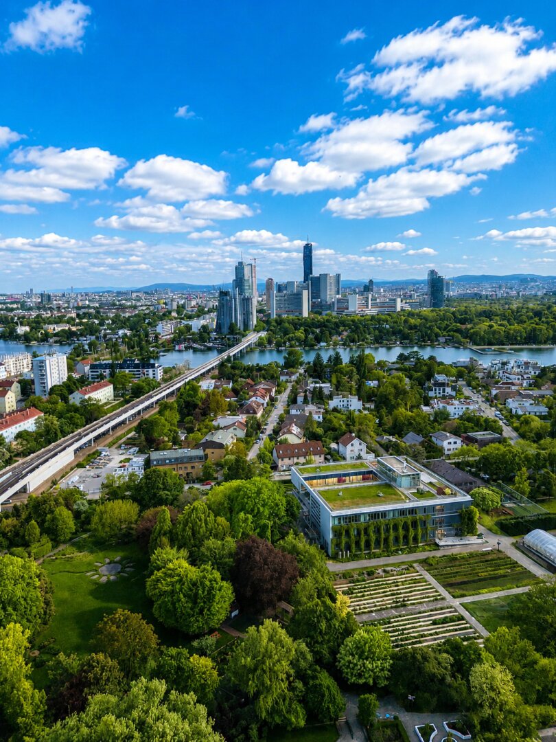 EXKLUSIVE 4-ZIMMER-WOHNUNG MIT FERNBLICK