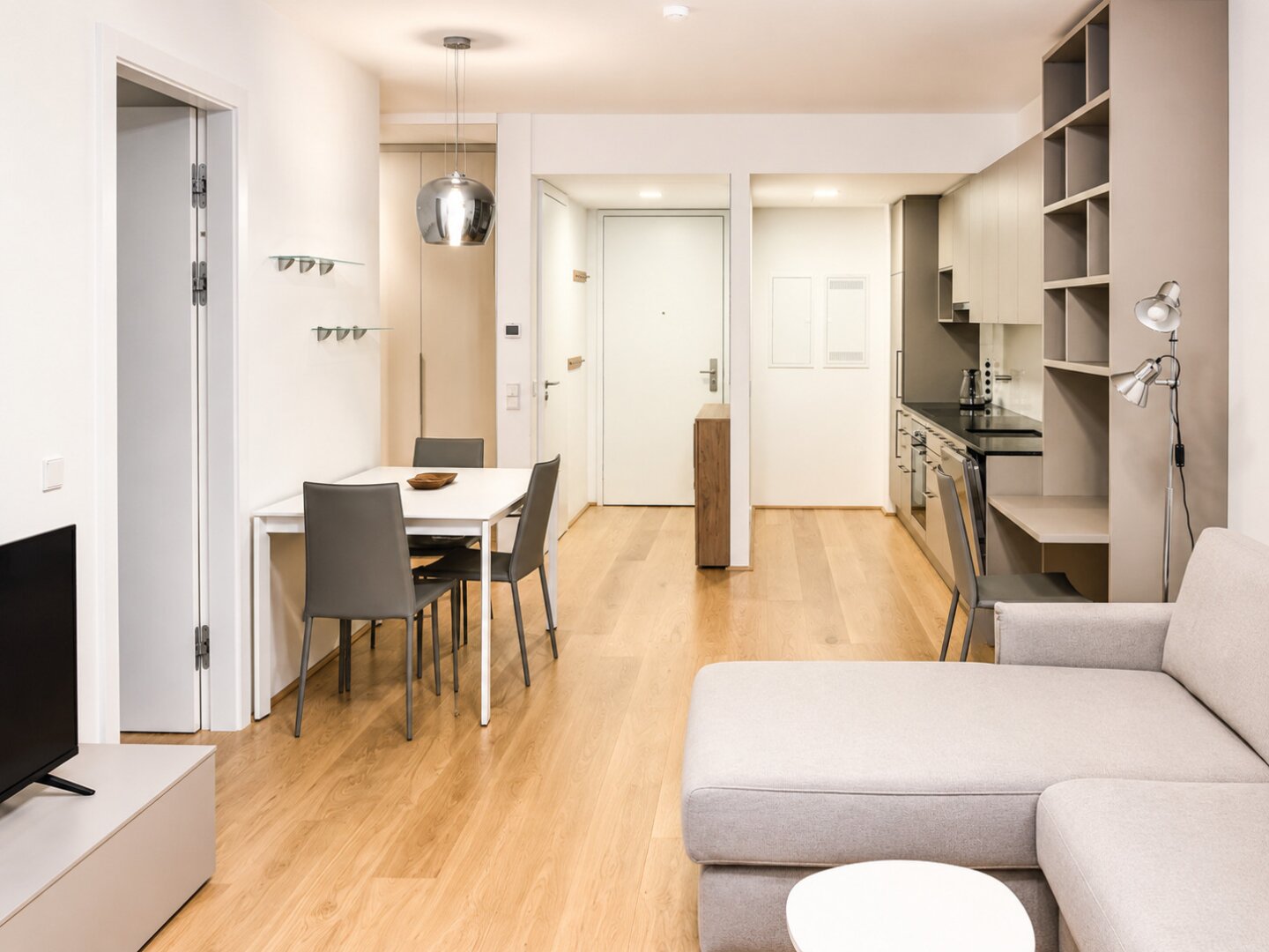 Moderne Terrassenwohnung: Koffer einpacken und einziehen!