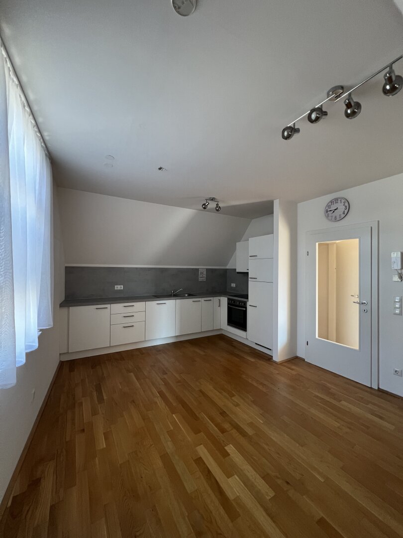 Schöne 2 Zimmerwohnung in zentraler Lage