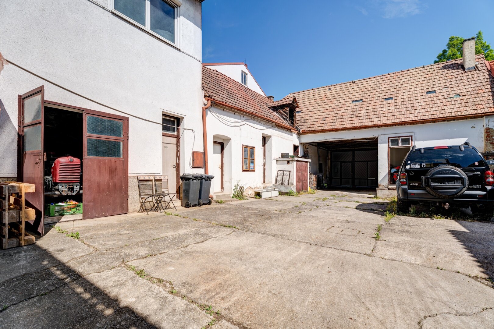 „Projekt mit Charakter – Wohnen, Werkstatt & Innenhof vereint“