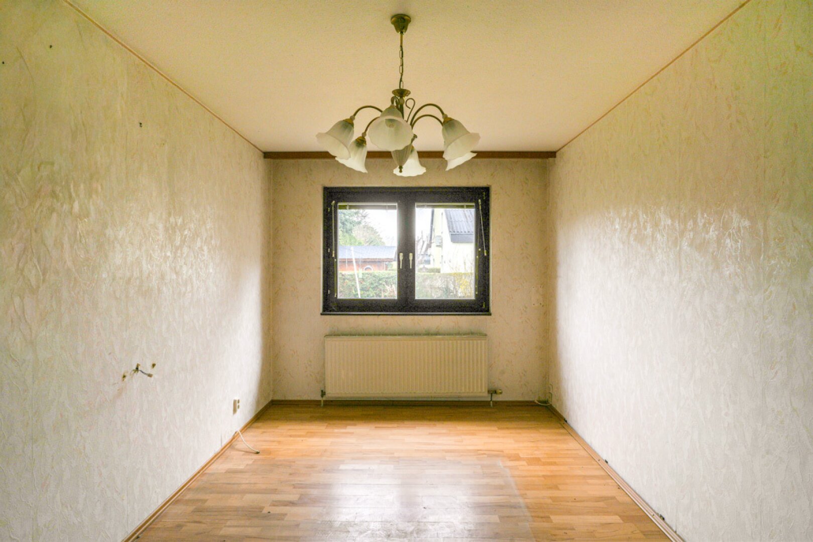 Schlafzimmer (N) UG.