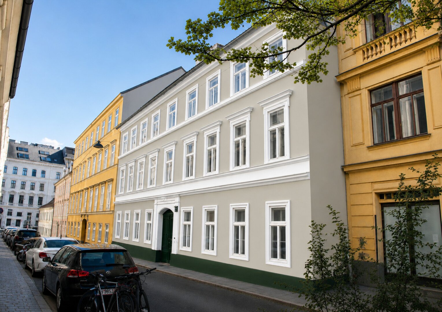 Ruhe im städtischen Treiben: 12 hochwertige Erstbezug-Mietwohnungen in generalsaniertem Jahrhundertwendehaus