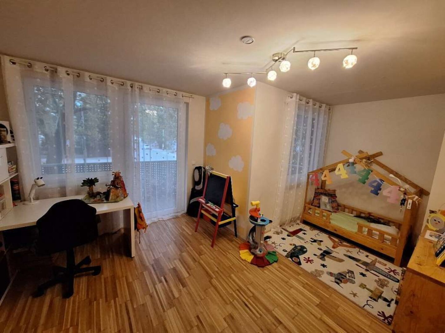 Sehr gepflegte Wohnung im 22.Bezirk mit großen Balkonen abzugeben