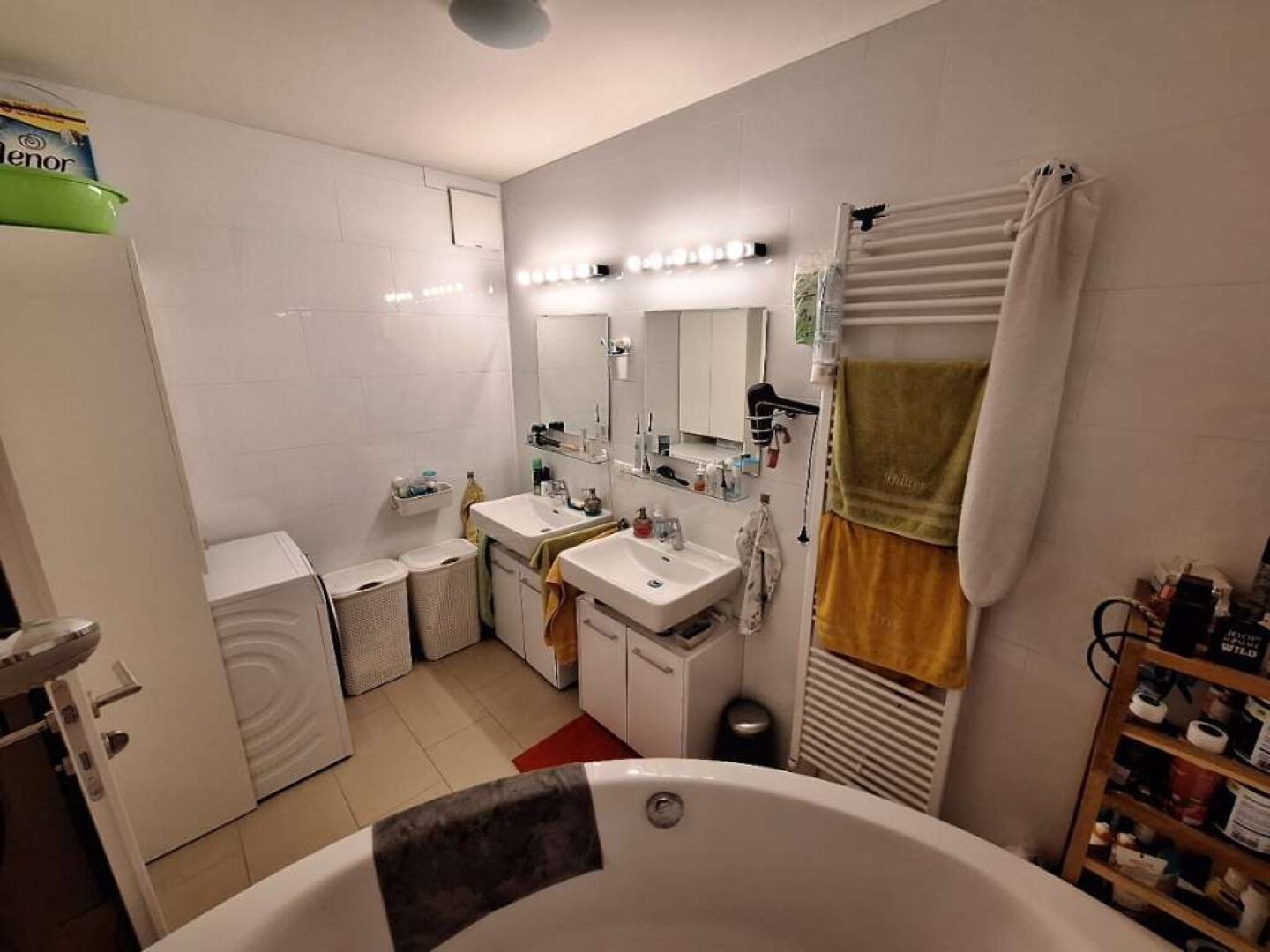Sehr gepflegte Wohnung im 22.Bezirk mit großen Balkonen abzugeben