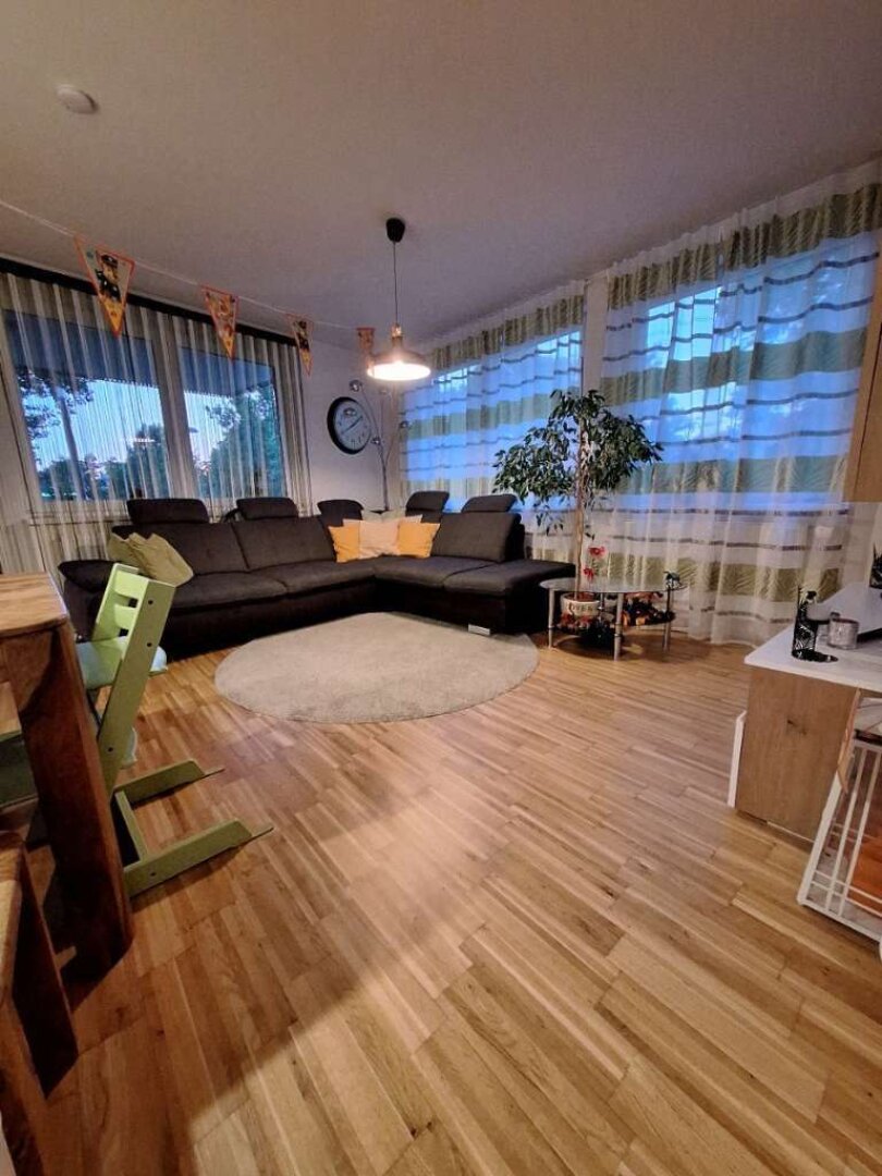 Sehr gepflegte Wohnung im 22.Bezirk mit großen Balkonen abzugeben