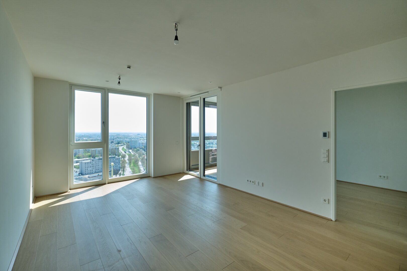 Neubau Erstbezug - mit umfassendem Blick aus dem 25. Stock