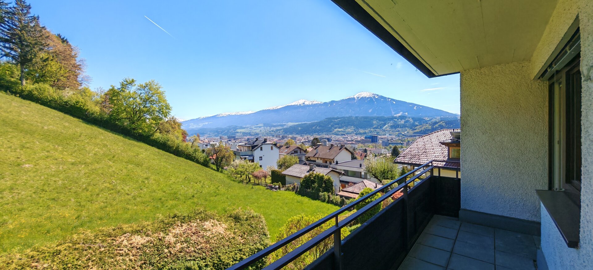 Ruhige, sonnige Aussichtslage in Hötting – stilvoll sanierte 3-Zimmer-Wohnung mit 2 Balkonen #10453