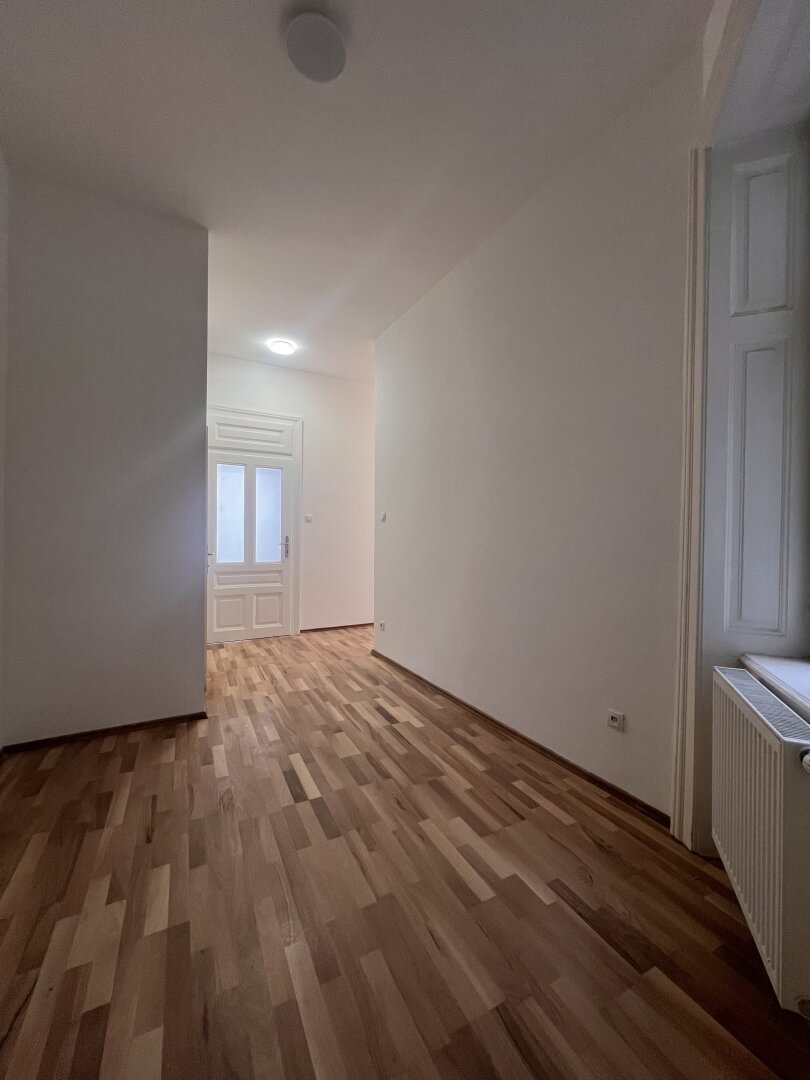 Charmante Altbauwohnung mit 3 Zimmern und Kabinett