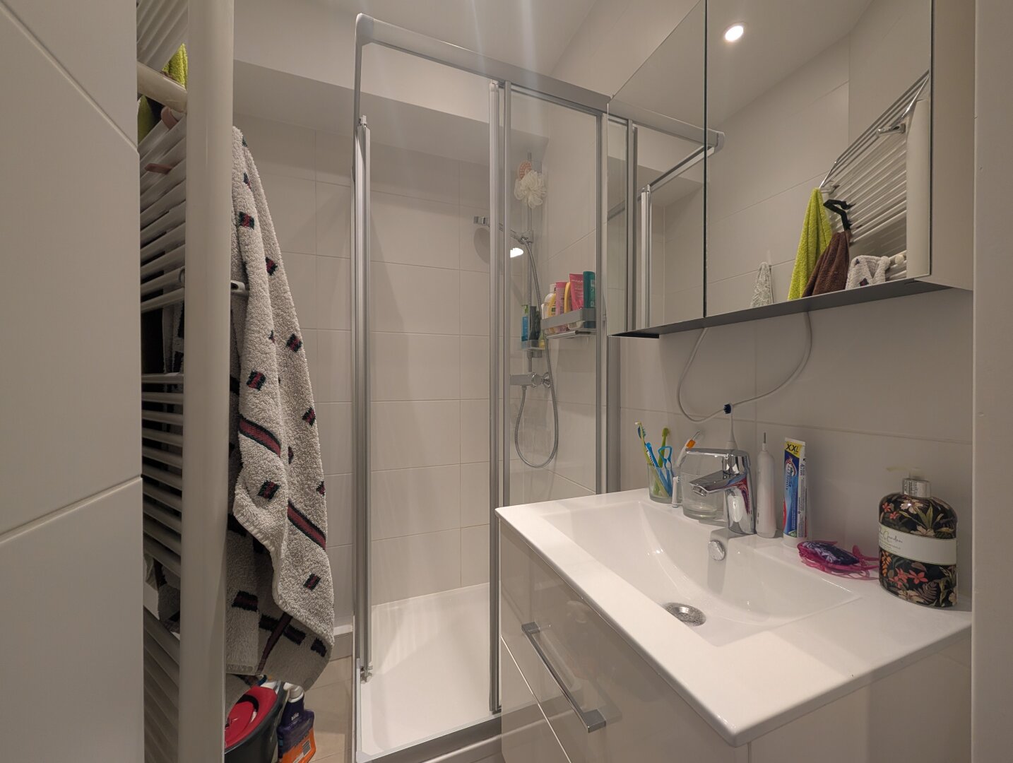 Ruhige Lage – 2 Zimmer – Separate Küche