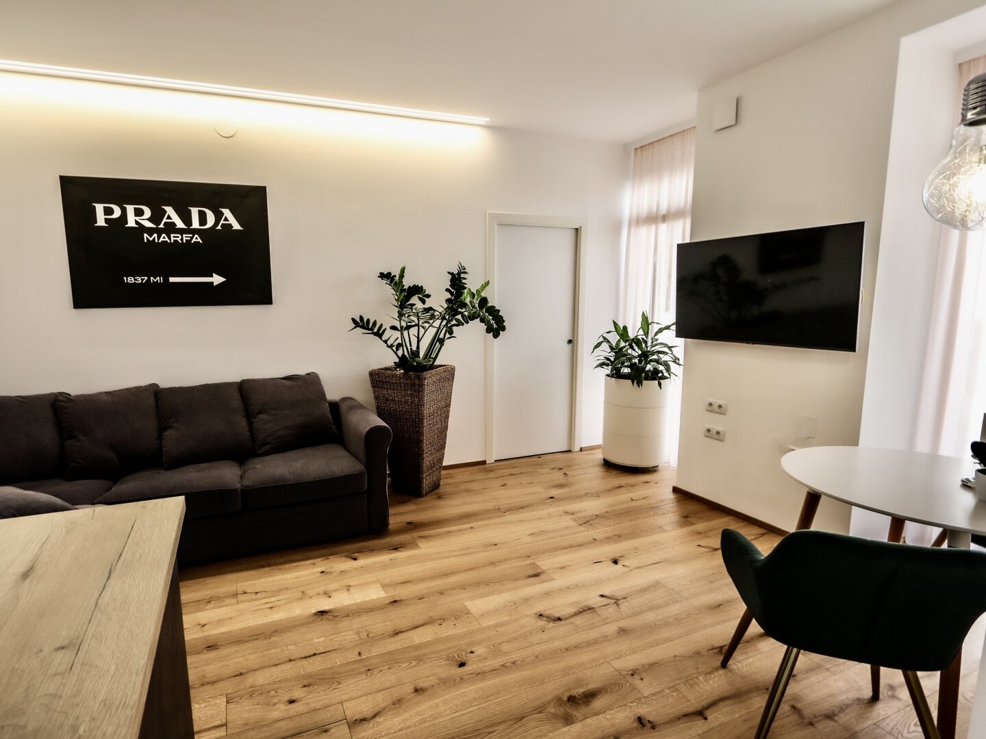 Hideaway im Innenhof - Großartiges, vollmöbliertes Büro in klassischem Gründerzeithaus in U-Bahn-Nähe