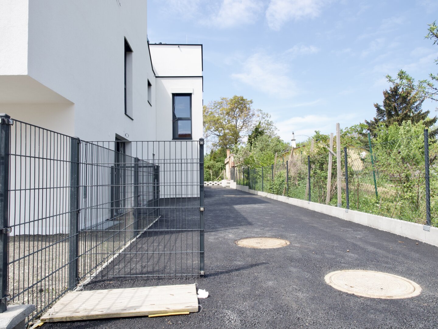 Exklusives Reihenhaus in Grünruhelage mit perfekter Raumaufteilung am Stadtrand Wiens