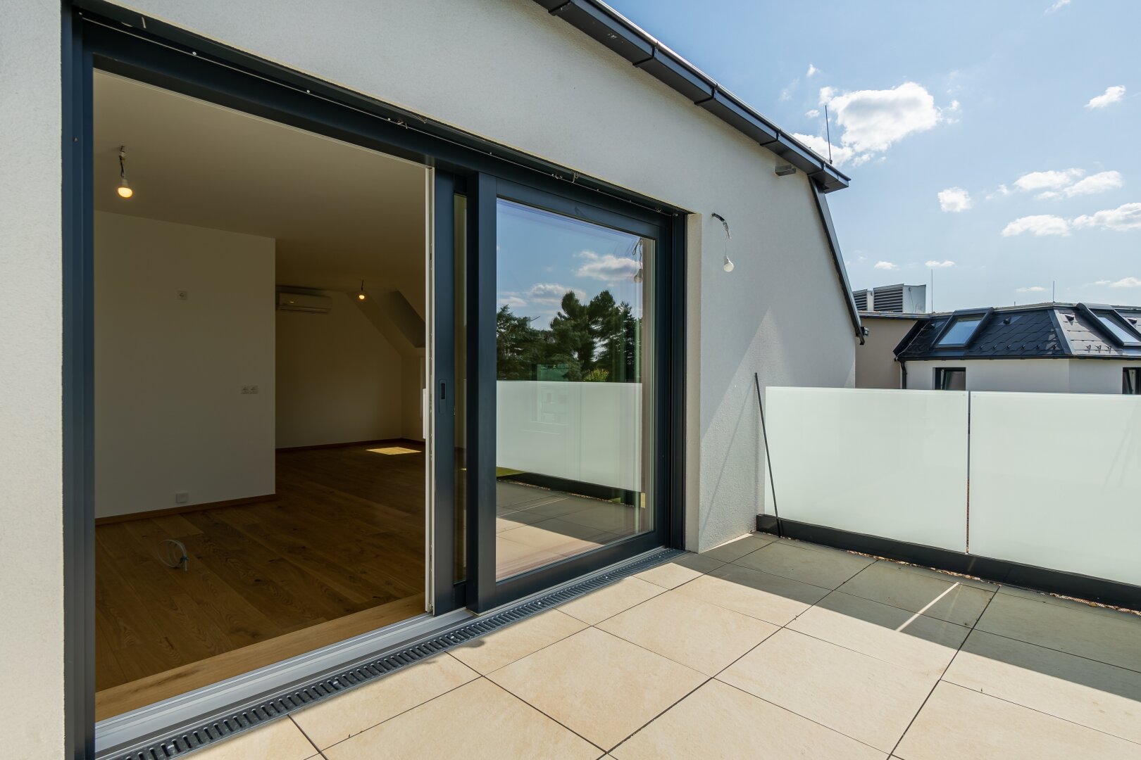 *Erstbezug* 4-Zimmer Familienwohnung mit exklusiver Ausstattung!